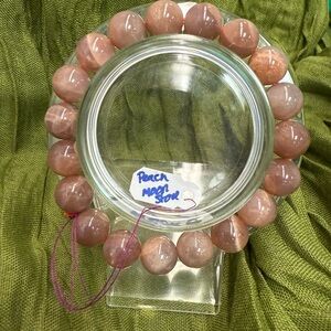 Peach 🍑 moonstone Beaded Bracelet